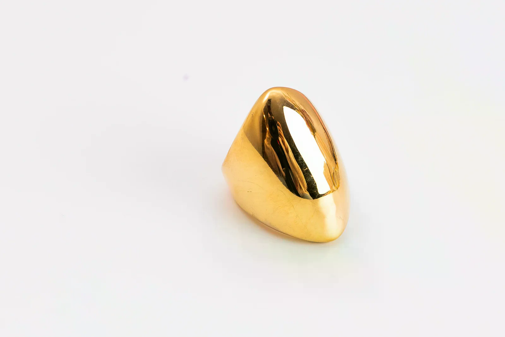 Antonia ring