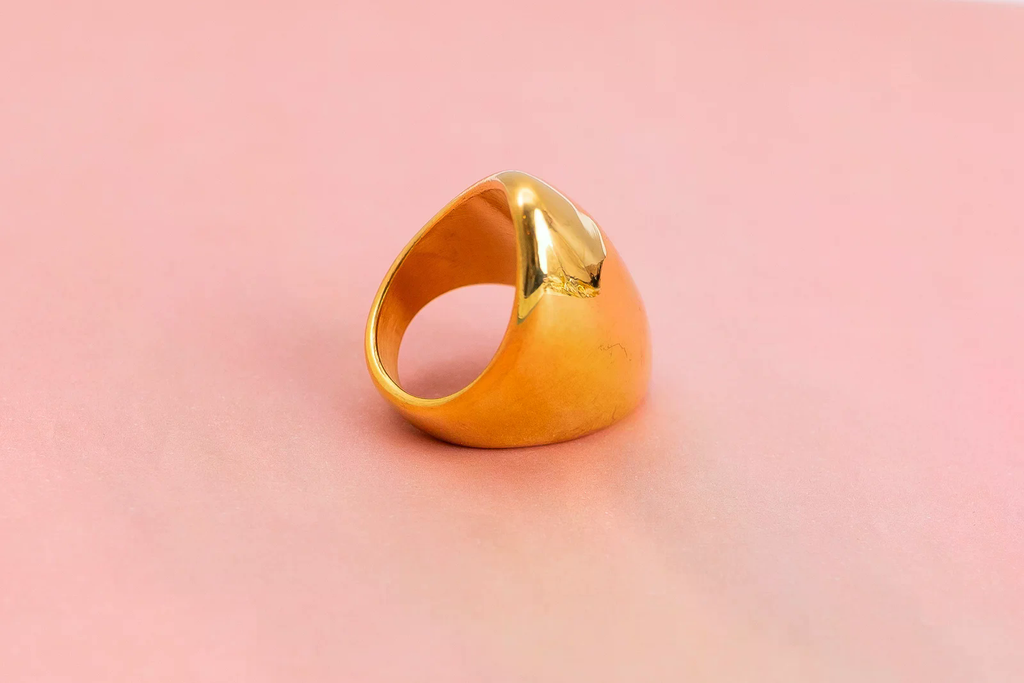 Antonia ring
