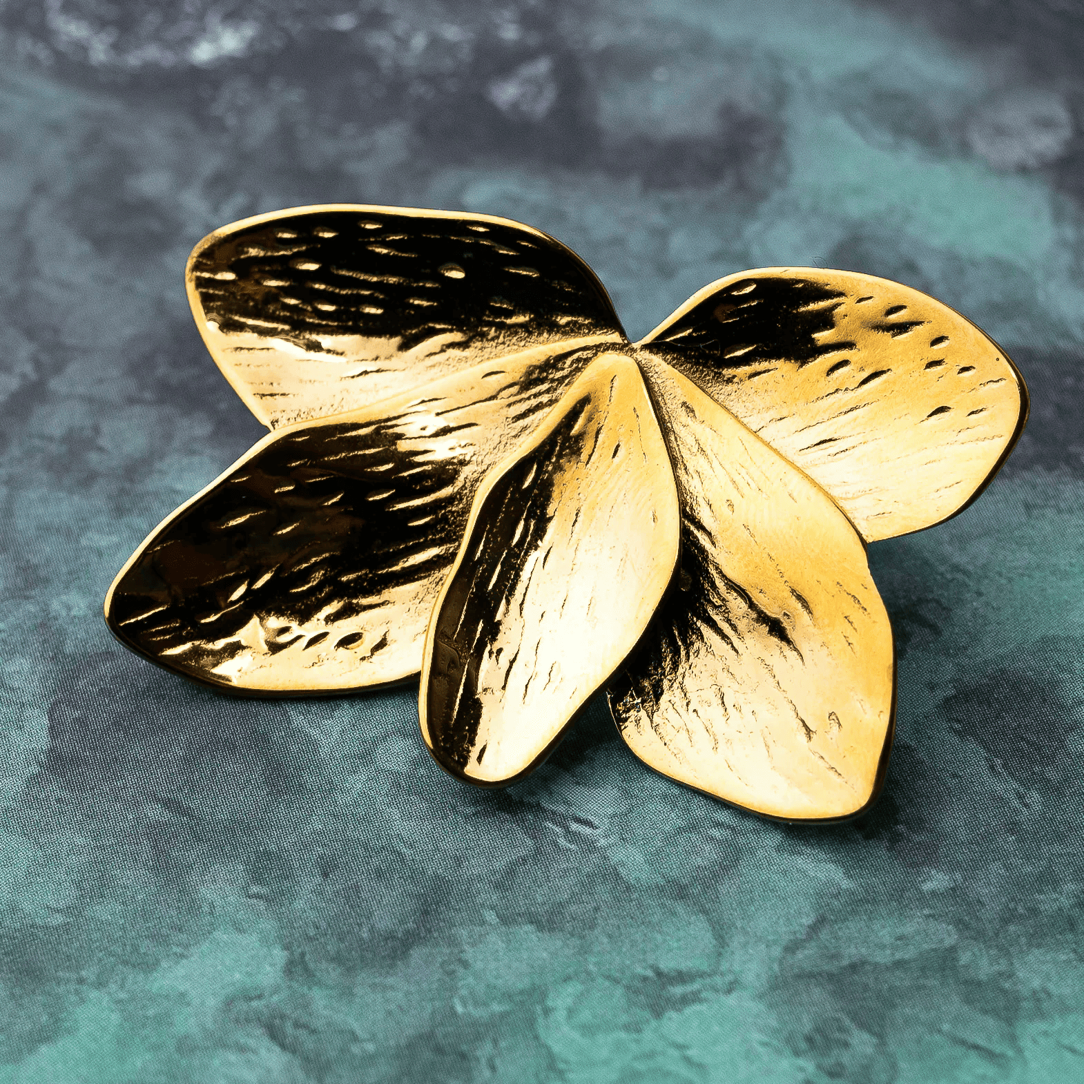 Ava earrings