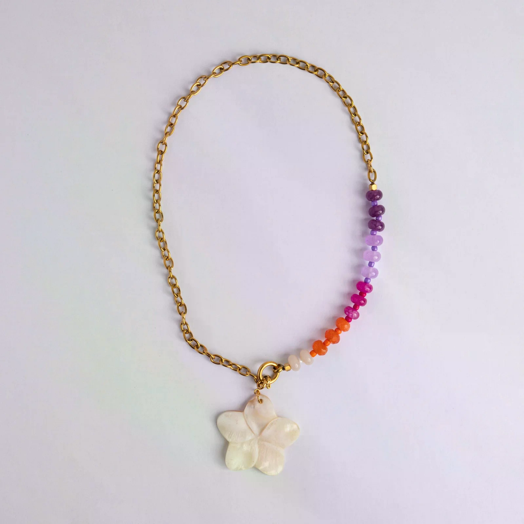 Brussels necklace