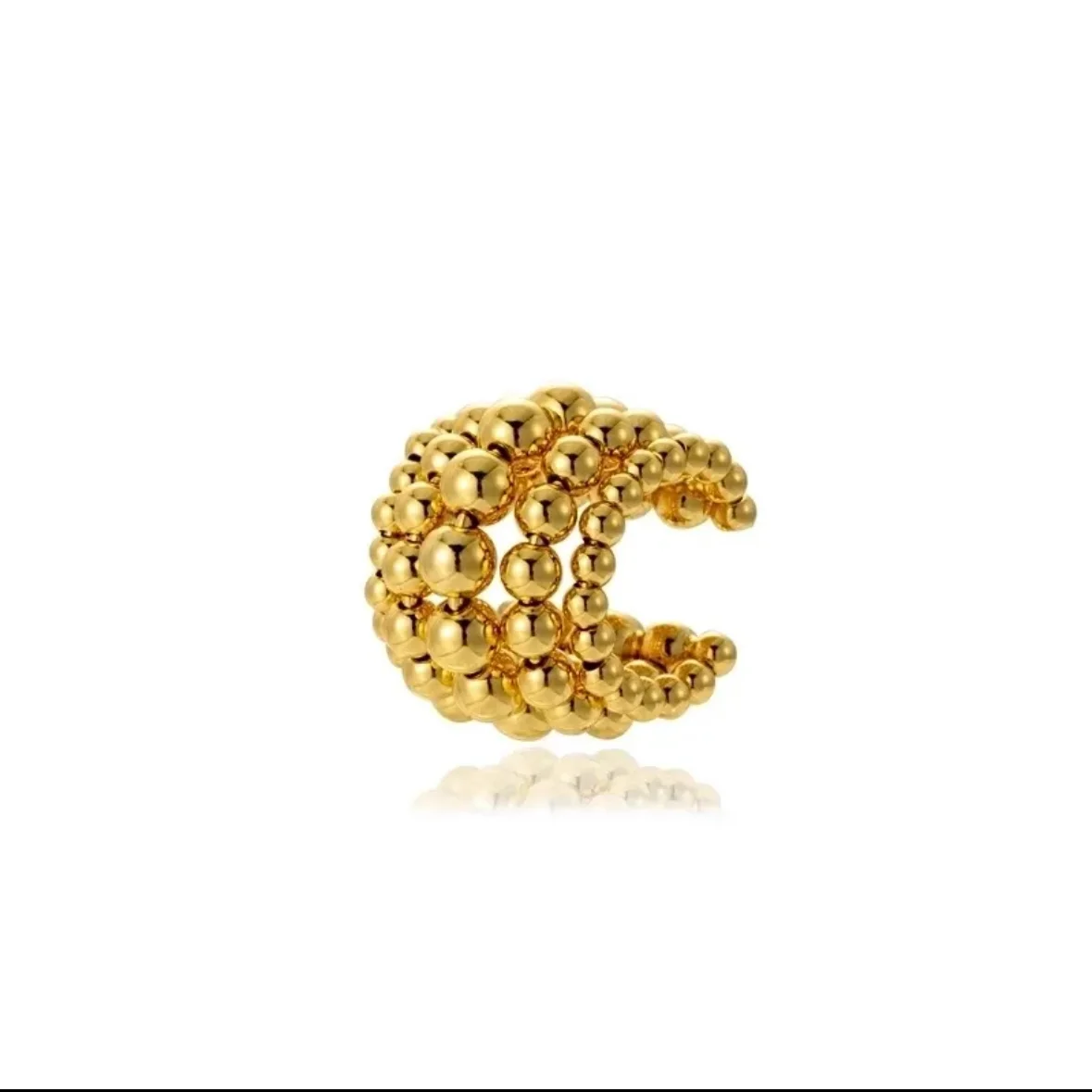 Lora Earcuff