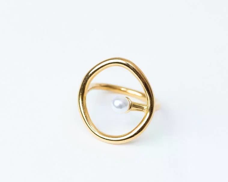 Nina ring