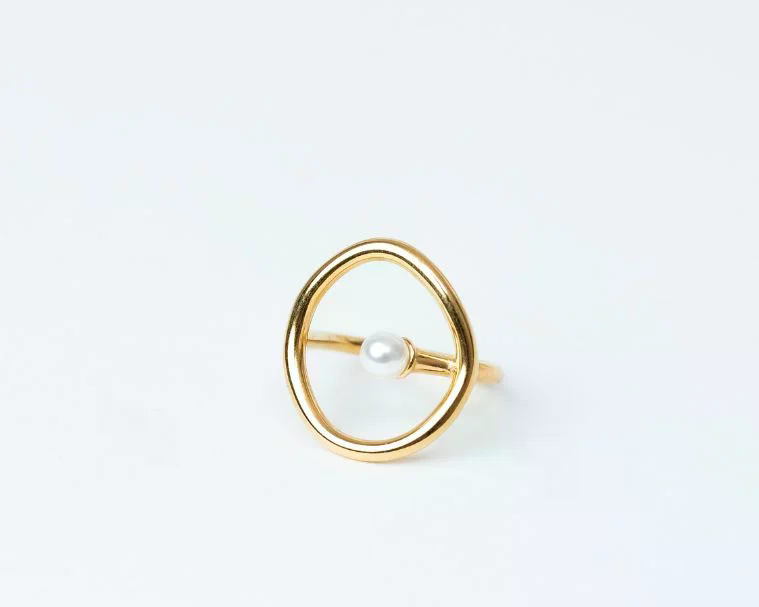 Nina ring