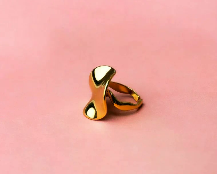 Niza ring