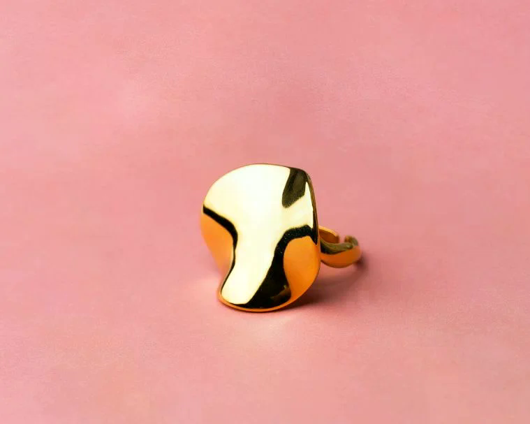 Niza ring