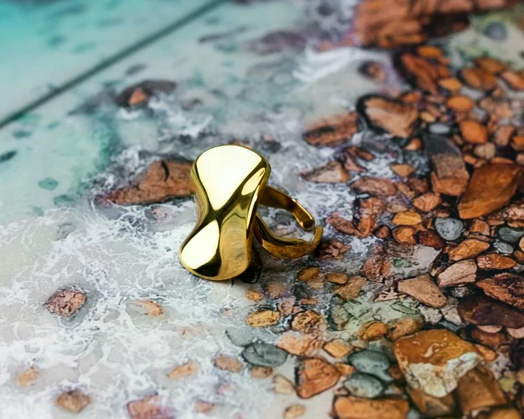 Niza ring