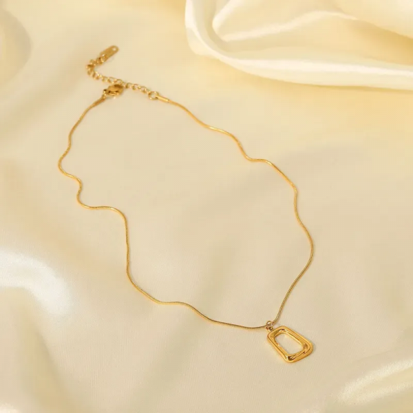 Lourdes necklace - Image 4