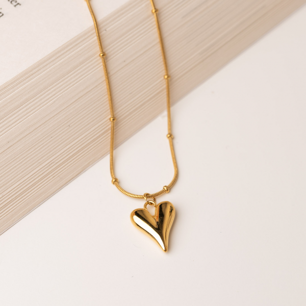 Heart gold necklace